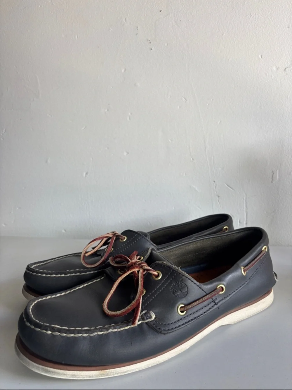Men's Leather Boat Shoes with Contrast Laces